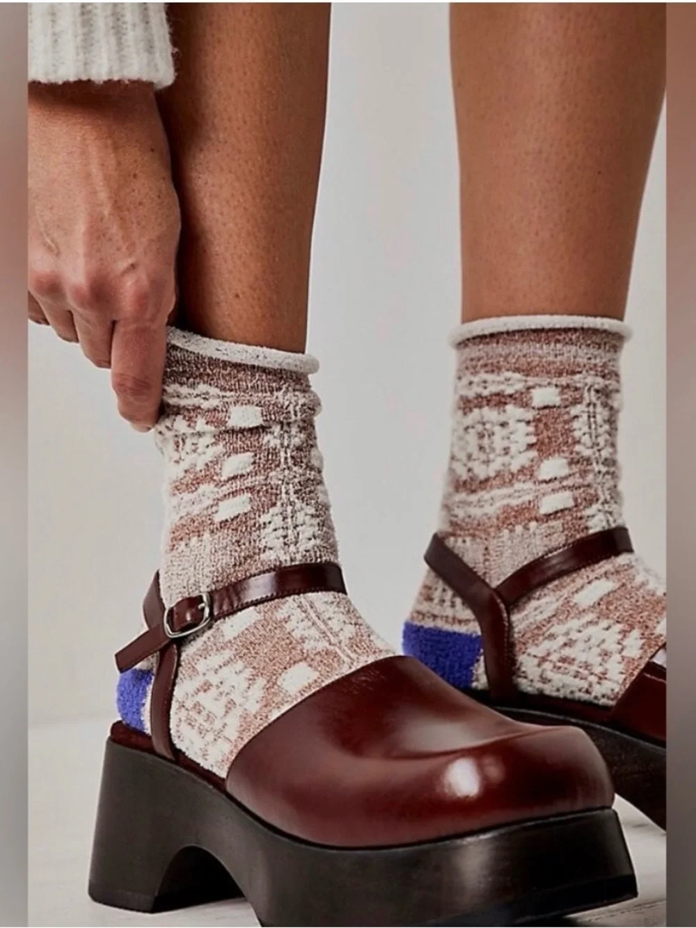 FREE PEOPLE WOMENS OS TOILE SOCKS TEXTURED CREW LENGTH ABSTRACT PRINT NWT